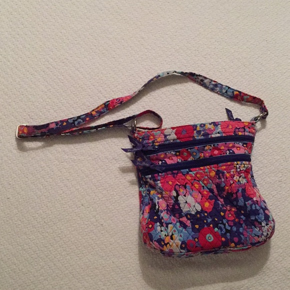 Vera Bradley Cross Body - Picture 1 of 3
